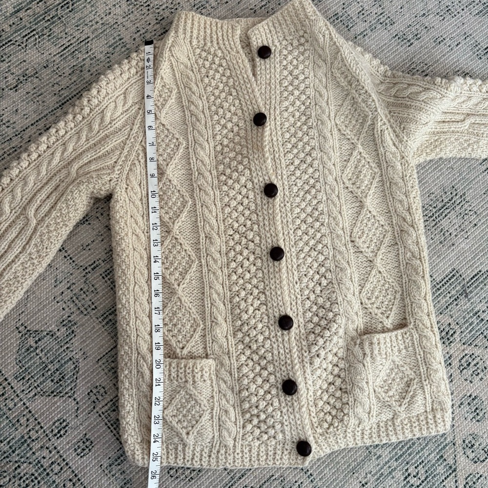 Cardigan - Picture 10 of 10